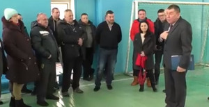 Конфлікт у школі «Юність» в Чернігові: батьки дітей проти нового директора