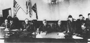 1945, 7 травня – Німеччина підписала капітуляцію у Другій світовій війні
