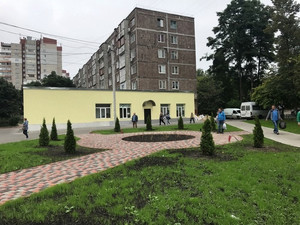 Триває облаштування нового міні-скверу на вул.Рокоссовського в Чернігові