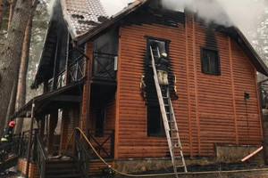Чернігівський район: вогнеборці ліквідували пожежу лазні в ЕКО готелі "Шишкін"