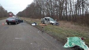 На Менщині троє людей загинули в автокатастрофі