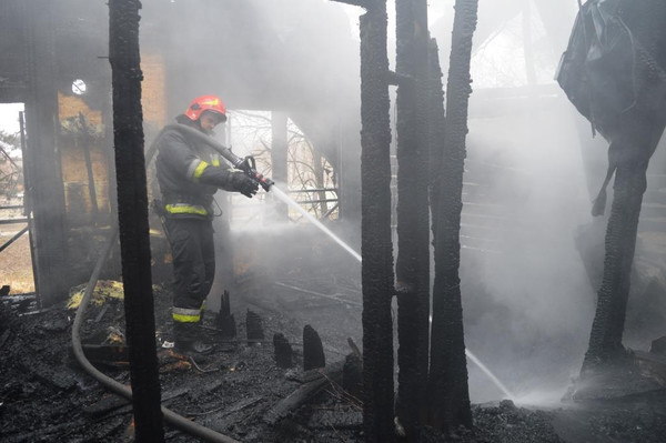 Чернігівський район: вогнеборці ліквідували пожежу лазні в ЕКО готелі "Шишкін"