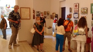 Учнівські мистецькі роботи представили на виставці в Чернігові