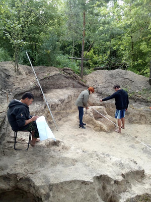 Археологічна експедиція в Мезині продовжує дослідження