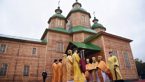 Храм з Менщини освятили поблизу Києва