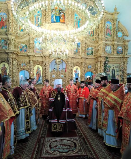 Митрополит Епіфаній звершив Божественну літургію в Катерининському соборі Чернігова з нагоди престольного свята