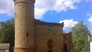 На Чернігівщині відновлюють пам’ятку кінця XIX ст. – вежу графів де Бальменів