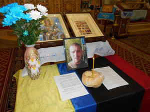 У Чернігові помолилися за загиблого у листопаді Героя та всіх Захисників України