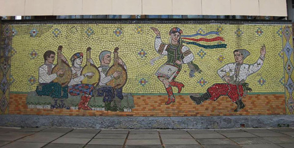 Захисники монументалізму: як у Чернігові рятують унікальні мозаїки