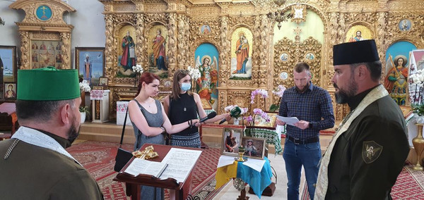За двох загиблих у червні Захисників України помолилися у Чернігові