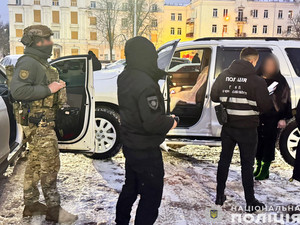 200000 грн за статус непридатності до військової служби: на Чернігівщині затримали адвоката
