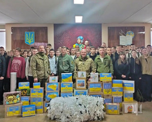 Українські Захисники отримали від вихованців Чернігівський ліцей з ПВФП подарункові пакунки