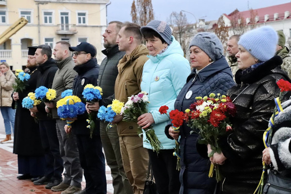 День Гідності і Свободи в Чернігові: вшанування пам’яті українських патріотів та загиблих Героїв