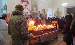 На Чернігівщині проводжала в останню путь загиблого Героя