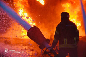 Ворог знову атакував Чернігів шахедами, виникла пожежа