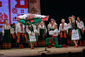 «Осінні барви рідної пісні» засяяли у філармонійному центрі