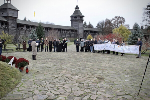В Батурині вшанували памʼять жертв трагедії 1708 року