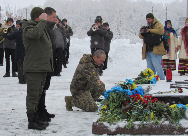 Вшанування пам’яті Героїв Крут на місці легендарного бою