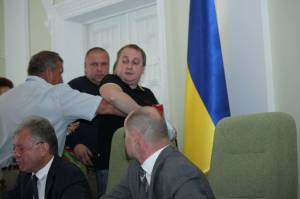 За фактом блокування роботи сесії Чернігівської міськради відкрито кримінальне провадження