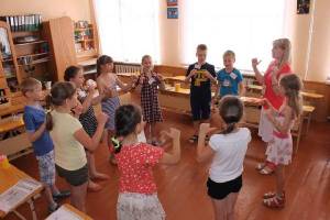 Триває робота літніх мовних таборів у Чернігові