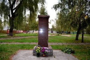 Вандали поглумились над пам’ятником українському диригенту Верьовці