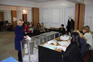 На Чернігівщині станом на 12 годину на виборчих дільницях грубих порушень громадського порядку не зафіксовано