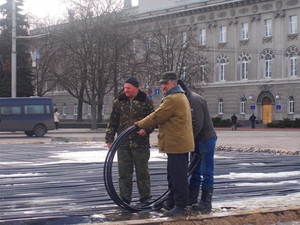 Ковзанку на Красній площі в Чернігові вже прибирають