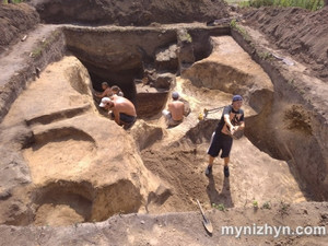 Що викопали ніжинські археологи в Новгород-Сіверському?