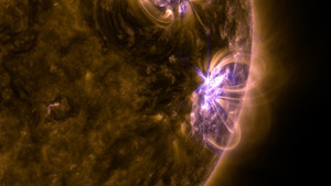 Спалахи на Сонці: вчені заявили про завершення магнітних бур