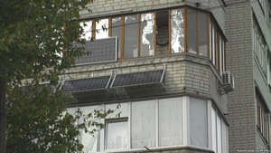 Чернігівець Ігор Шевцов встановив сонячні батареї на четвертому поверсі багатоповерхівки