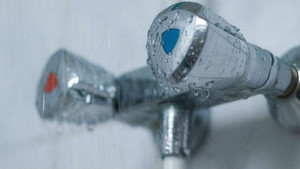 У Чернігівській міськраді обіцяють відновити подачу гарячої води у будинки