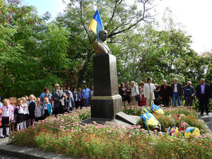 У Чернігові відбулися урочистості з нагоди дня народження Михайла Коцюбинського