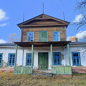 Невідома Ніжинщина: будинок із мезоніном біля села Стара Басань