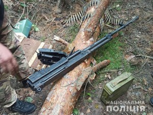 На Чернігівщині виявлено схрон зброї та боєприпасів у прикордонній громаді