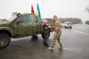 Юний волонтер з Чернігова передав ЗСУ автівку