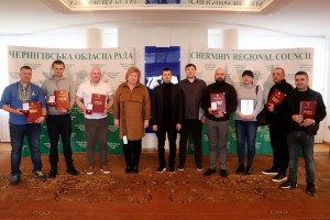Волонтери Чернігівщини отримали почесні відзнаки від керівництва області