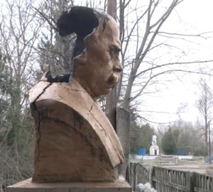 У селі Мартинівка на Прилуччині відновили розстріляний росіянами пам’ятник Тарасу Шевченку