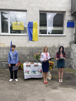 На Ніжинщині відкрили меморіальну дошку на честь ветеринара, якого розстріляли росіяни