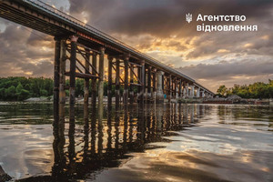 Поліпшується сполучення Чернігова з Києвом: відкрито рух тимчасовим мостом через річку Десна