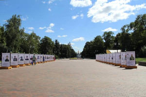 У Чернігові оновили фотовиставку, присвячену загиблим Героям