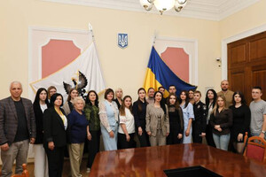 У Чернігівській міській раді відбувся круглий стіл до Дня Конституції України