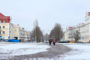 Ялинки на центральній площі Чернігова цьогоріч не буде