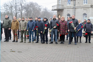 У Чернігові вшанували Героїв до Дня Гідності та Свободи